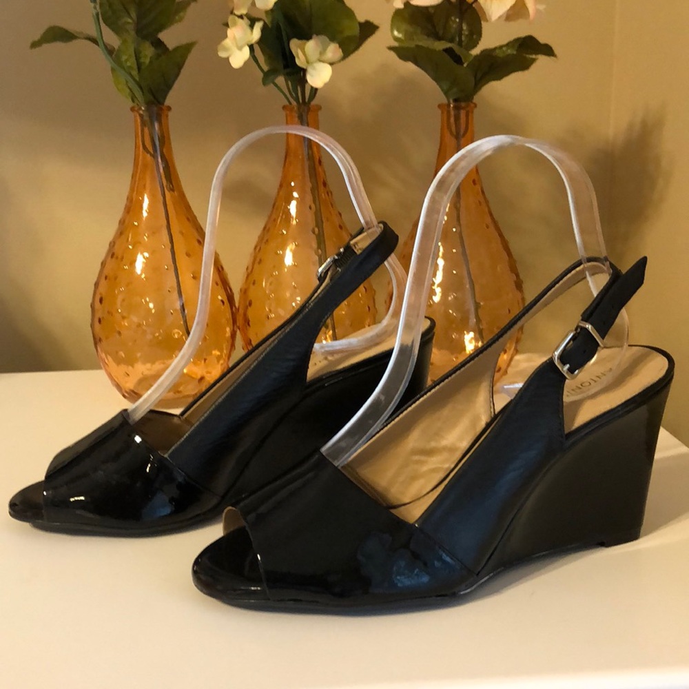 ANTONIO MELANI  wedges. Size 7M.